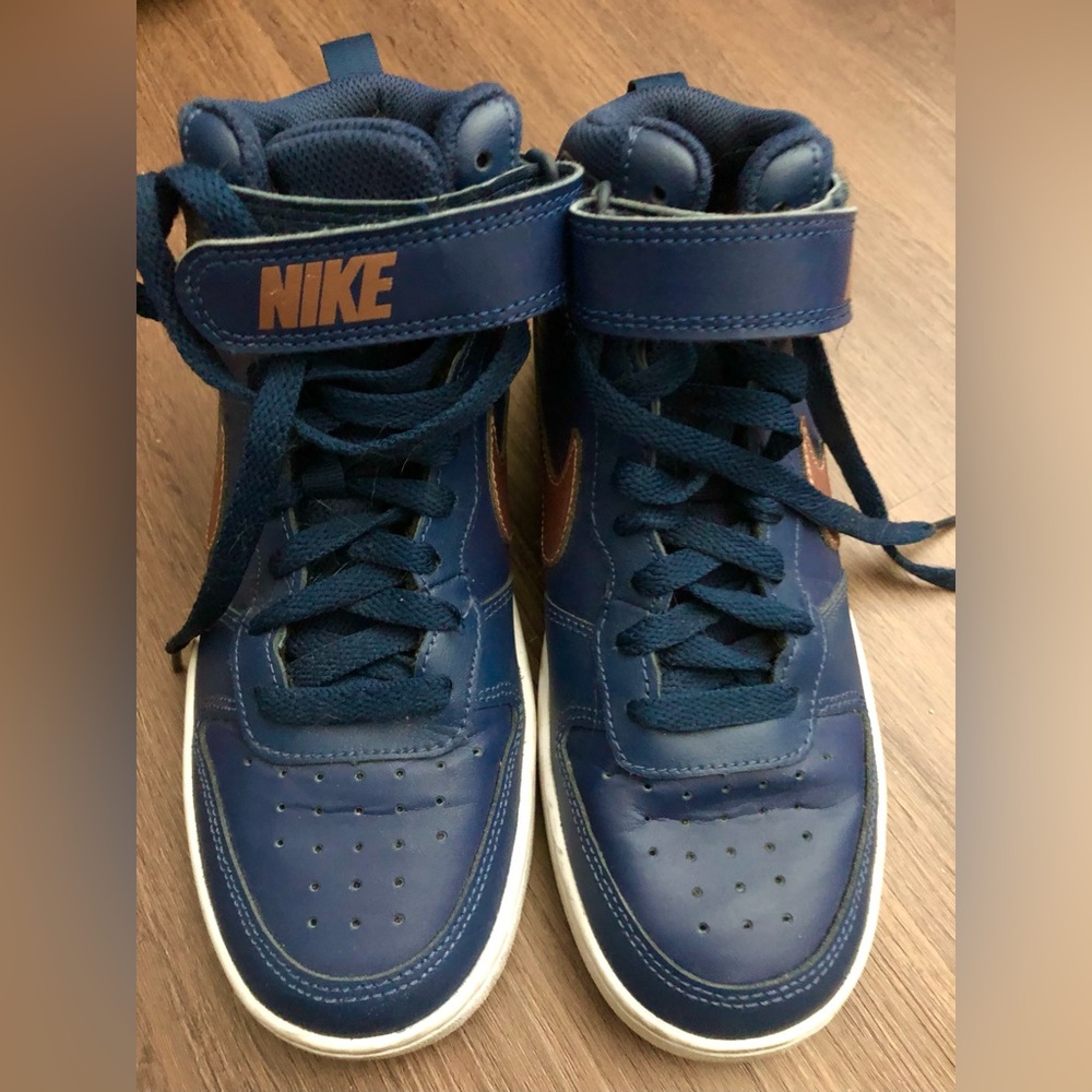 Nike Court Borough Mid 2 Jr CD7782-400 shoes
